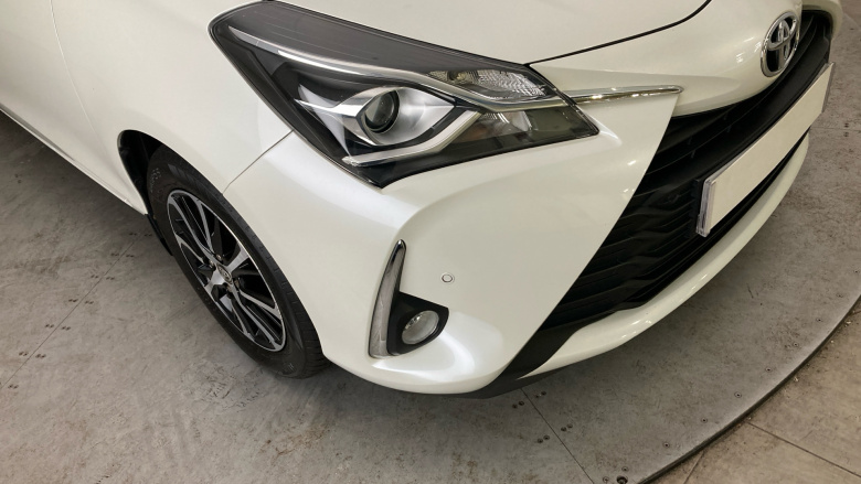 Toyota Yaris 1.5 VVT-i Icon Tech 5dr Petrol Hatchback